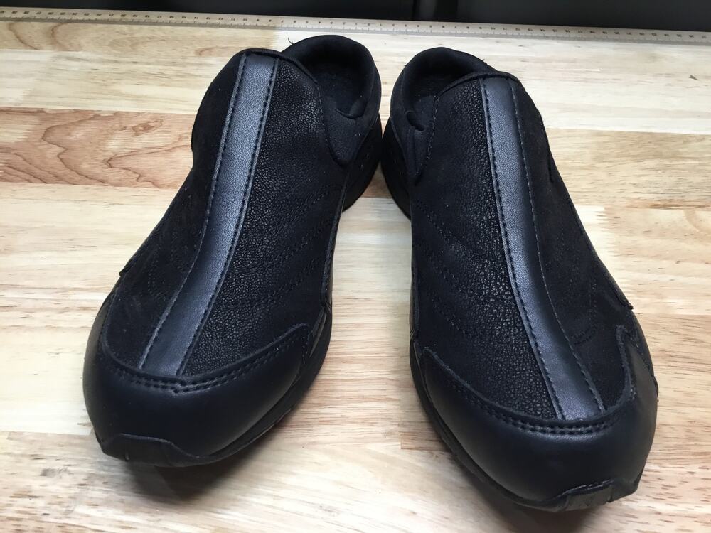 Easy Spirit Traveltime Women's 8.5 Black Leather Comfort Walking Slip-On Clogs